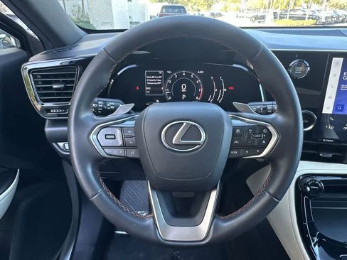 Used 2022 Lexus NX 250 FWD w/ Towing Package (2000 Lbs) image 15
