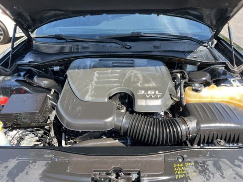 Used 2017 Dodge Charger SXT w/ AWD Plus Group image 12