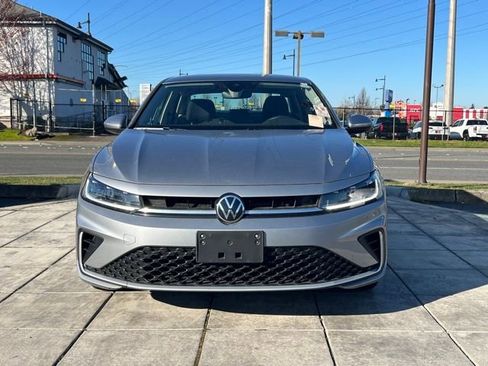 Used 2025 Volkswagen Jetta S image 4