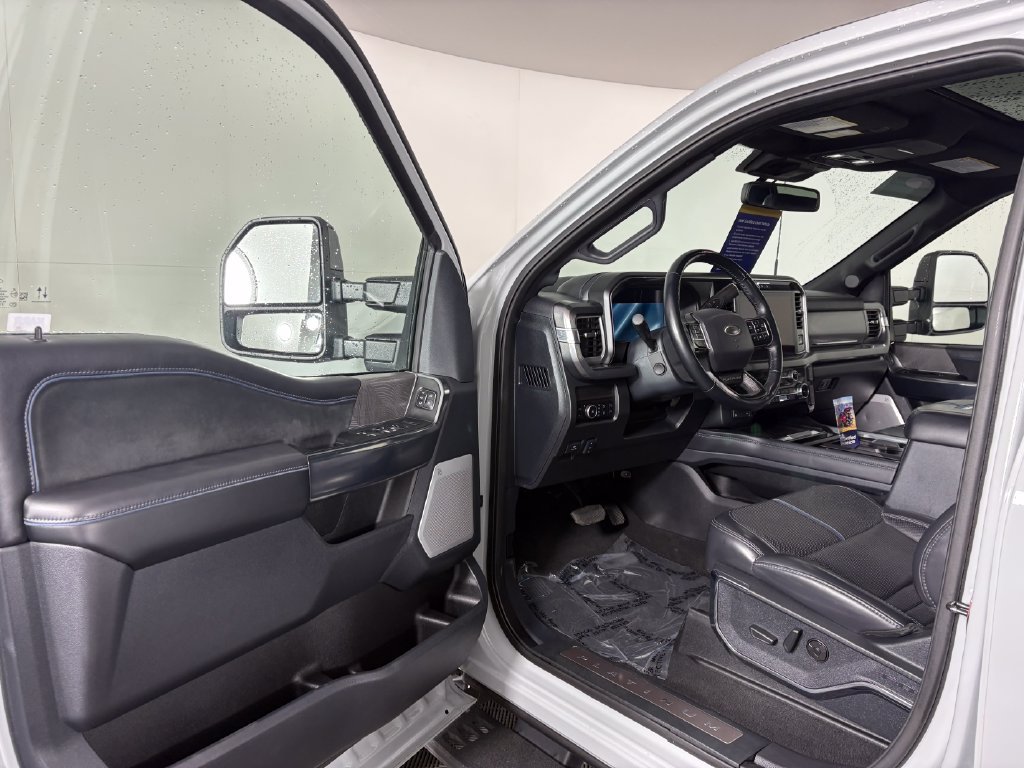 Used 2025 Ford F350 Platinum w/ Tremor Off-Road Package AWD/4WD image 12