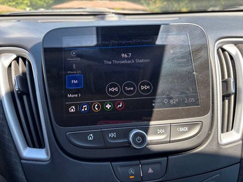 Used 2025 Chevrolet Malibu LT FWD image 31