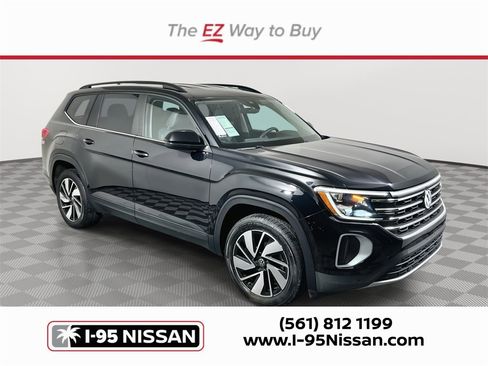 Used 2024 Volkswagen Atlas SE image 1