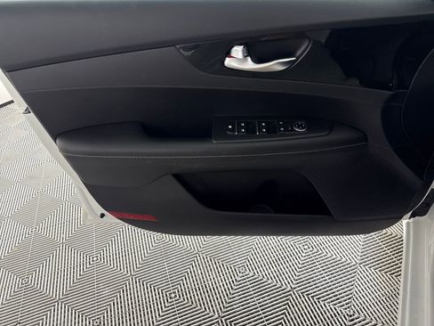 Used 2019 Kia Forte S image 10