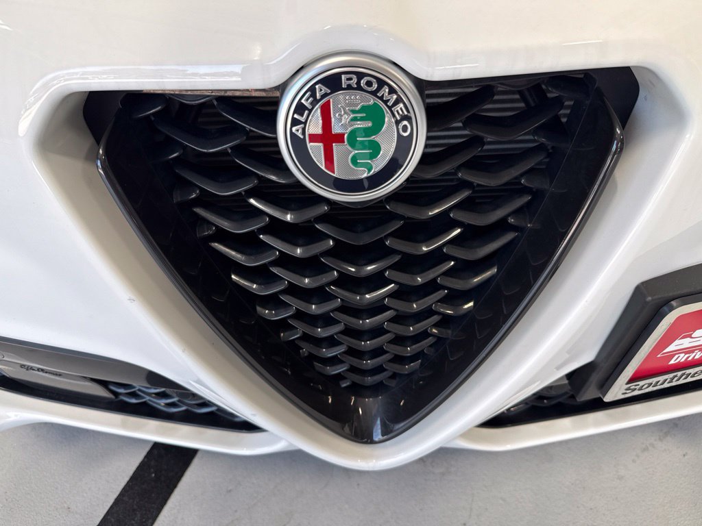 Used 2024 Alfa Romeo Stelvio Veloce AWD/4WD image 25
