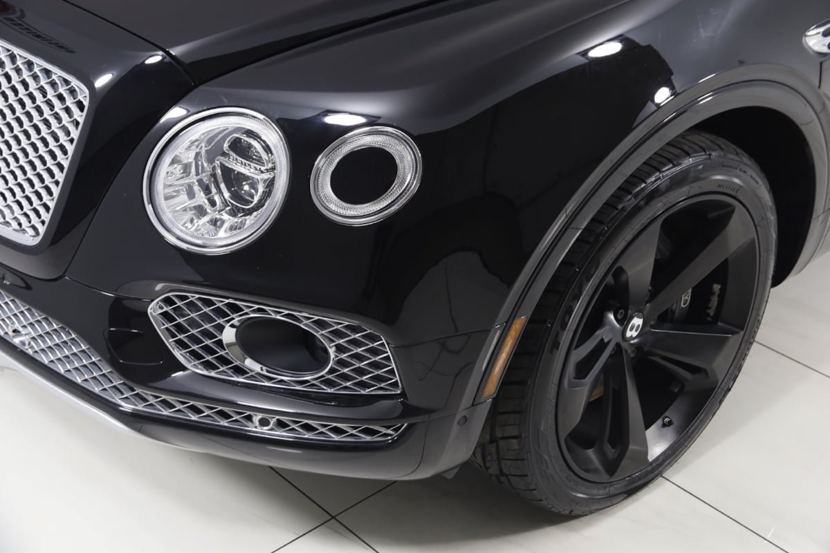 Used 2018 Bentley Bentayga AWD/4WD image 75