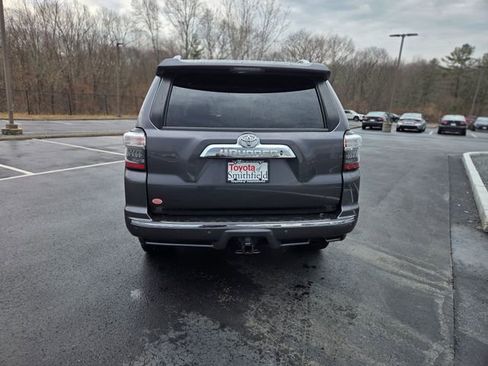 Used 2022 Toyota 4Runner Limited AWD/4WD image 3