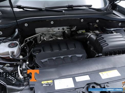 Used 2024 Volkswagen Atlas SE w/ Panoramic Sunroof Package FWD image 28