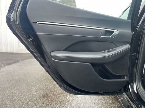 Used 2021 Hyundai Sonata Limited image 15