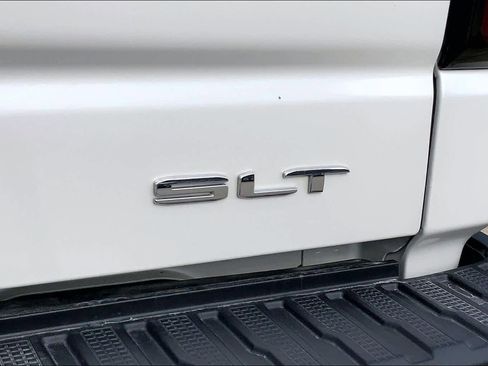 Certified 2023 GMC Sierra 1500 SLT image 10