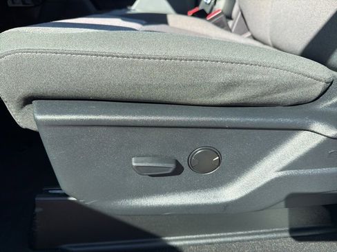 Used 2025 Ford F250 XLT image 11