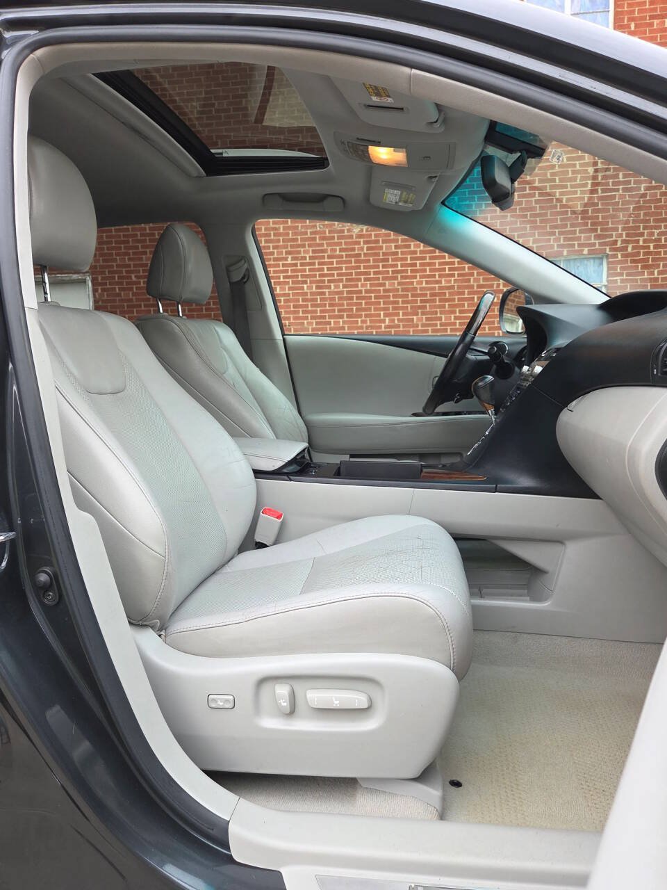 Used 2010 Lexus RX 350 2WD w/ Premium Pkg image 11