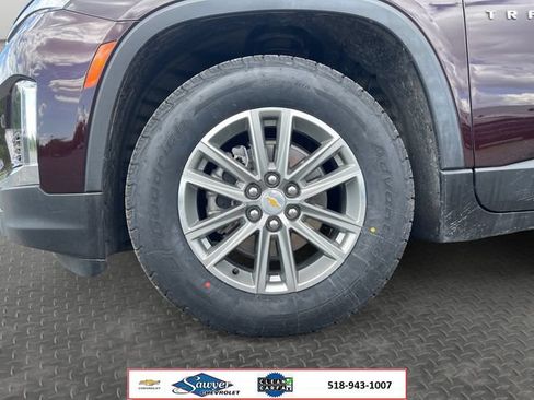 Used 2023 Chevrolet Traverse LT w/ LPO, Floor Liner Package AWD/4WD image 9