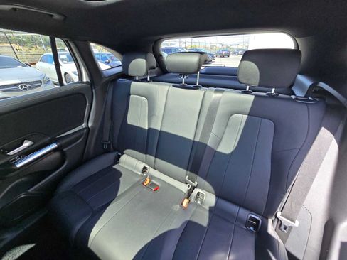 Used 2021 Mercedes-Benz GLA 250 4MATIC image 17