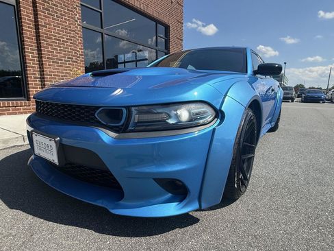 Used 2019 Dodge Charger Scat Pack w/ Dynamics Package RWD image 10