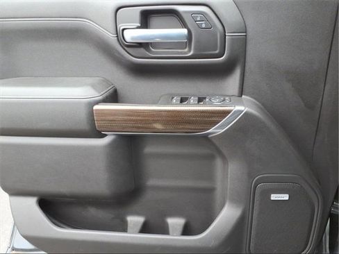 Used 2021 Chevrolet Silverado 1500 RST image 18