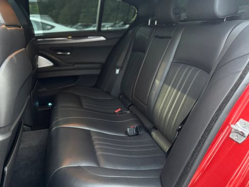 Used 2015 BMW M5 RWD image 19