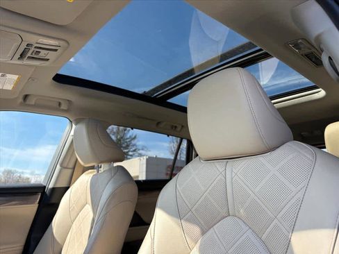 Used 2024 Toyota Highlander Platinum image 23