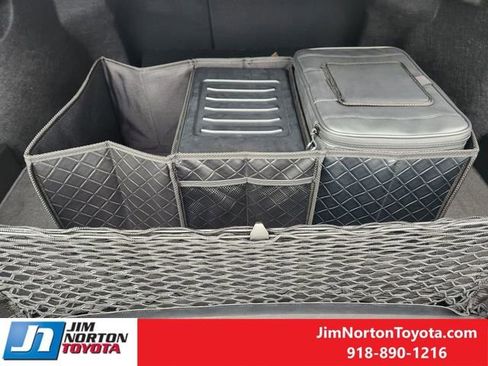 New 2026 Toyota Camry SE FWD image 11