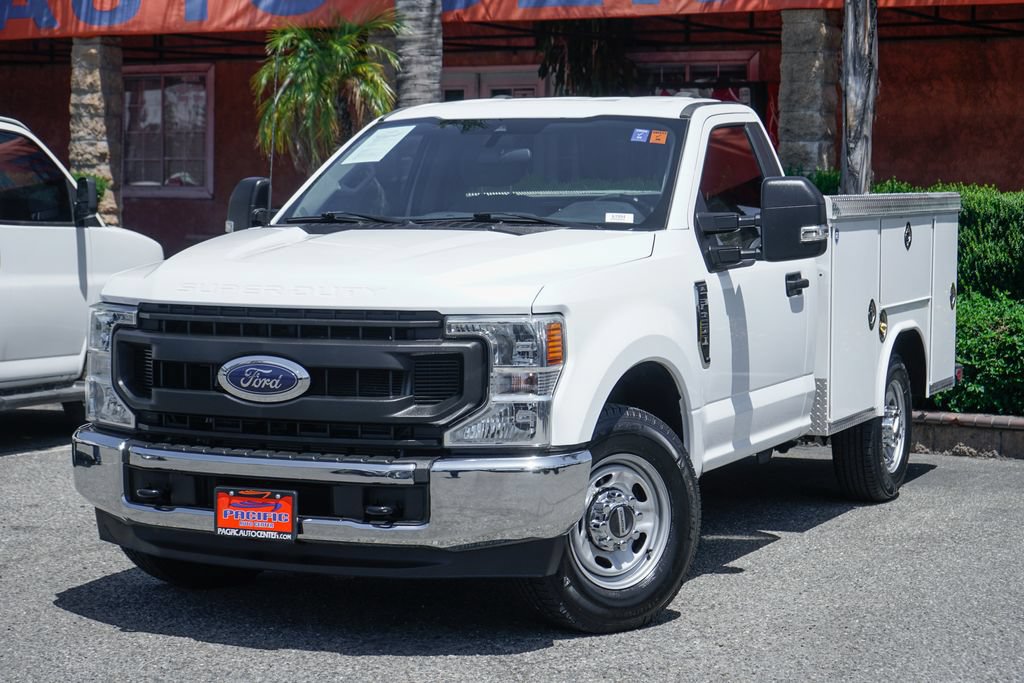 Used 2022 Ford F250 XL w/ Power Equipment Group RWD image 4
