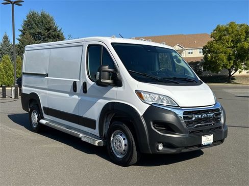 Used 2023 RAM ProMaster 2500 image 5