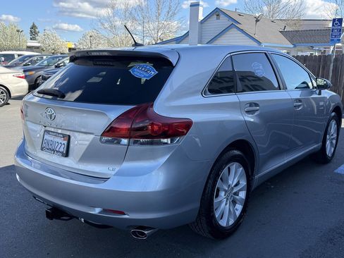 Used 2015 Toyota Venza LE image 5
