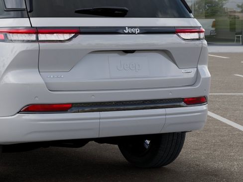 New 2026 Jeep Grand Cherokee Summit AWD/4WD image 40