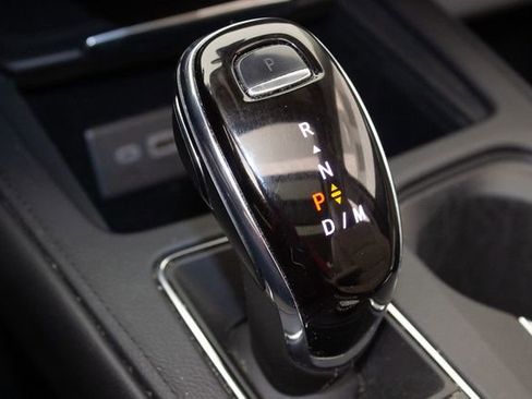 Used 2023 Cadillac XT4 Luxury w/ Cold Weather Package image 33