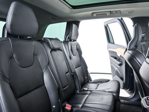 Used 2023 Volvo XC90 B5 Plus image 24