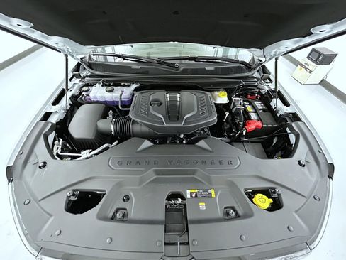 New 2026 Jeep Grand Wagoneer L Limited AWD/4WD image 26