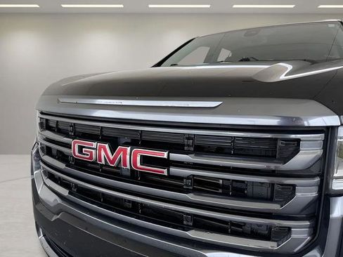 Used 2022 GMC Acadia AT4 image 2