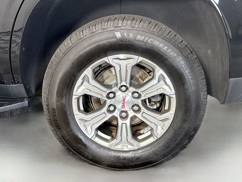 Used 2021 GMC Yukon SLE AWD/4WD image 37