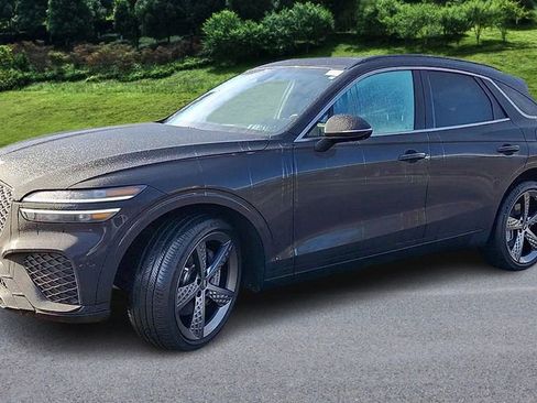 Used 2024 Genesis GV70 2.5T Sport Prestige w/ Sport Prestige Package image 4