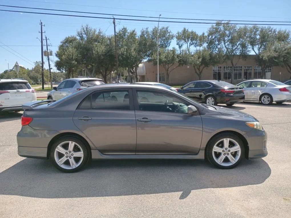 Used 2013 Toyota Corolla S w/ Premium Pkg FWD image 6