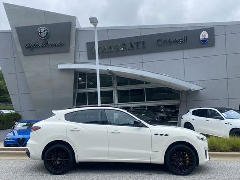 Used 2021 Maserati Levante S GranSport image 4