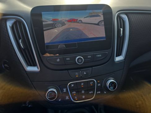Used 2023 Chevrolet Malibu LT FWD image 18