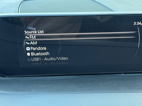 Used 2022 MAZDA MAZDA3 s image 24