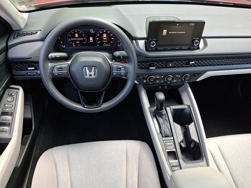 Used 2023 Honda Accord EX image 11