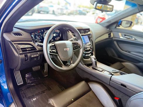 Used 2018 Cadillac CTS V w/ Luxury Package RWD image 42