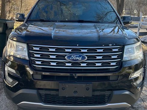 Used 2016 Ford Explorer Limited image 3