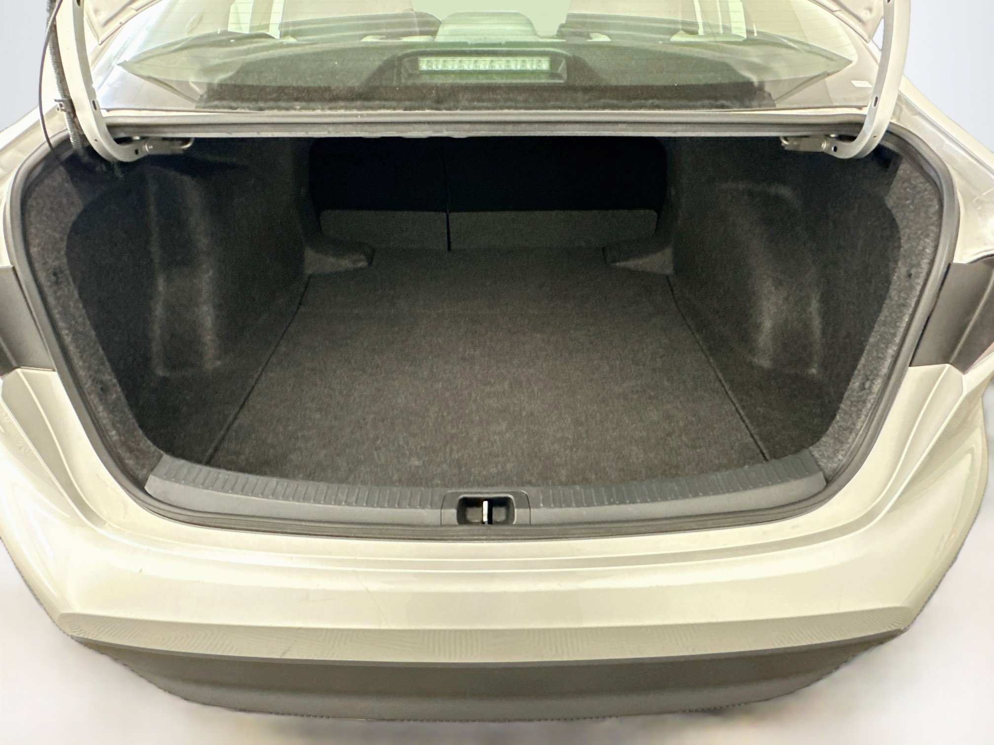 Used 2025 Toyota Corolla LE FWD image 29