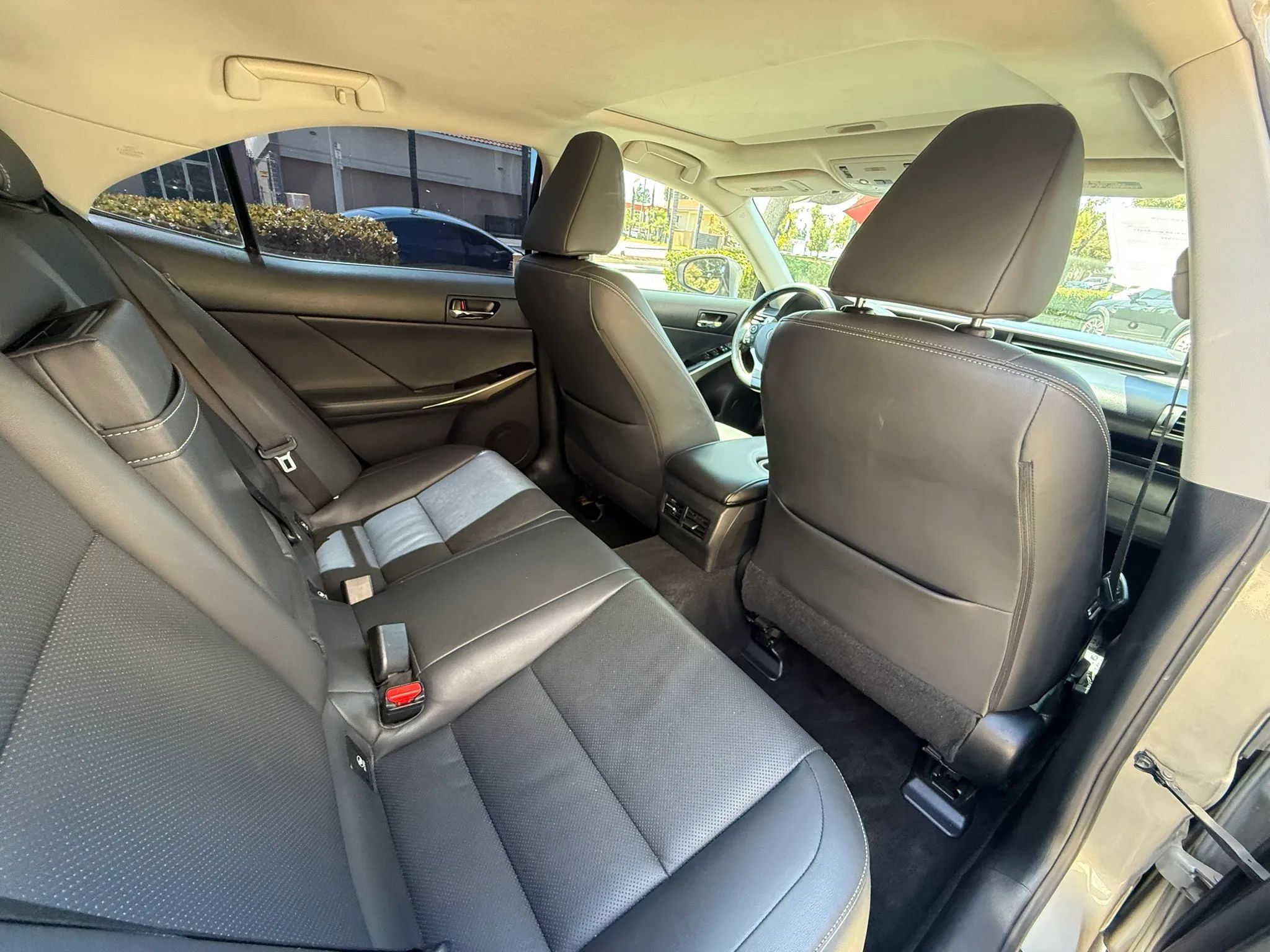 Used 2016 Lexus IS 200t RWD image 18