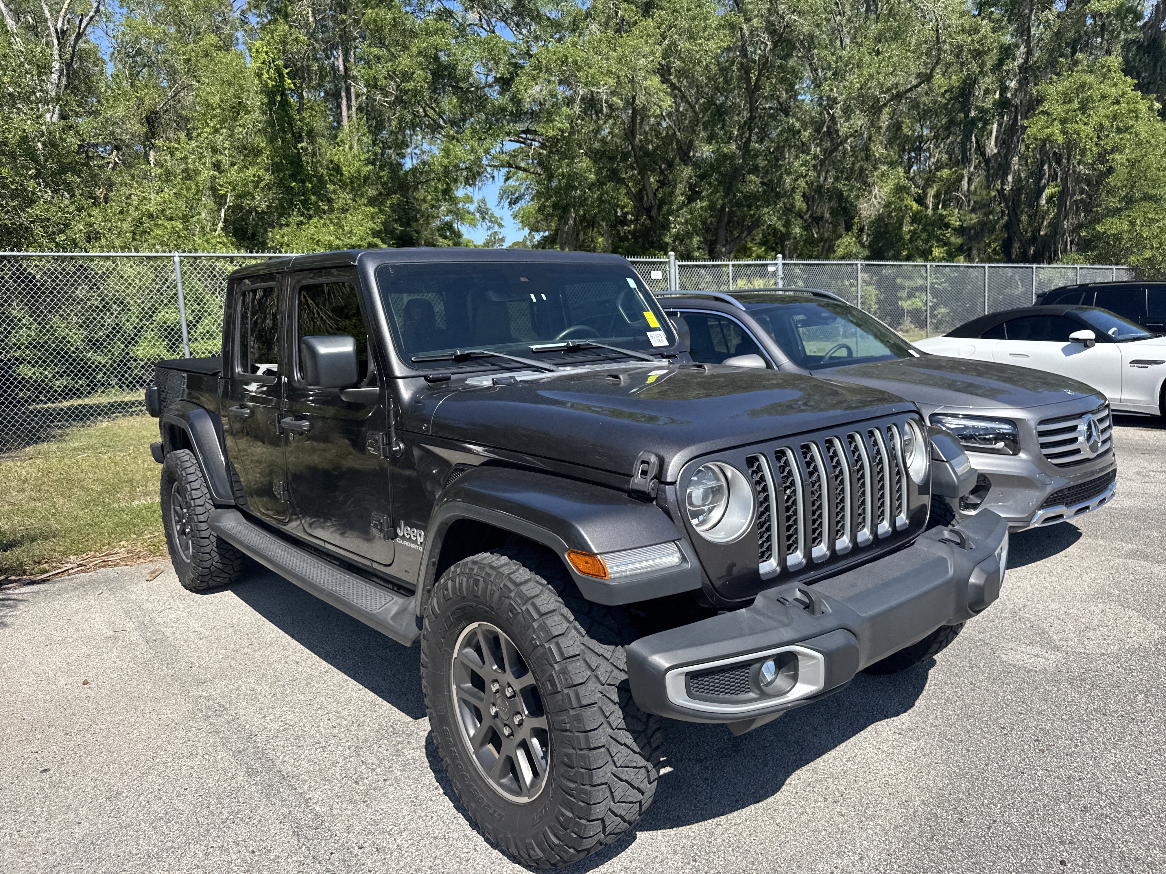 Used 2021 Jeep Gladiator Overland w/ Popular Equipment Package AWD/4WD image 2