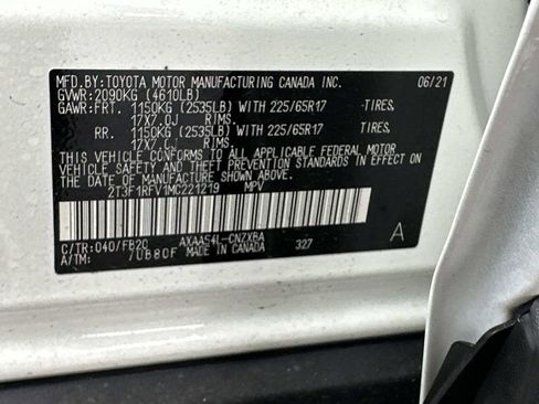 Used 2021 Toyota RAV4 LE AWD/4WD image 18