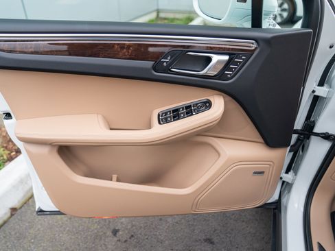New 2026 Porsche Macan S AWD/4WD image 10