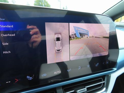 Certified 2025 Chevrolet Equinox EV LT w/ Convenience Package image 25