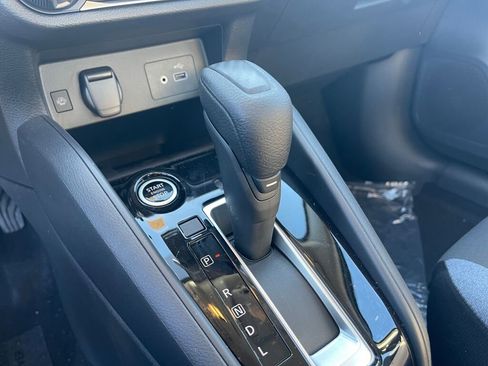 New 2025 Nissan Versa SV w/ Trunk Package image 10