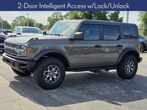 Used 2025 Ford Bronco Badlands AWD/4WD image 10