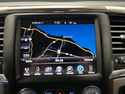 Used 2017 RAM 1500 Laramie image 25