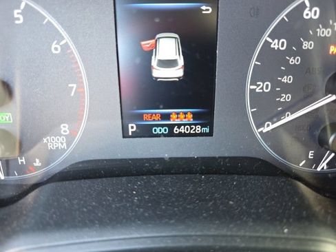 Used 2025 Toyota Corolla Cross AWD Hybrid w/ Moonroof Package image 6