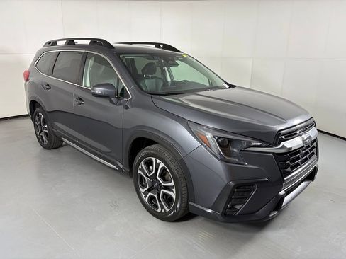 Used 2023 Subaru Ascent Limited AWD/4WD image 2